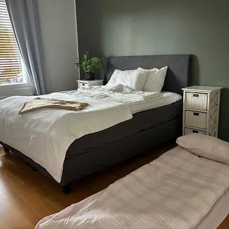 A Peaceful Three-room Near Pyhaejaervi Apartamento Tampere